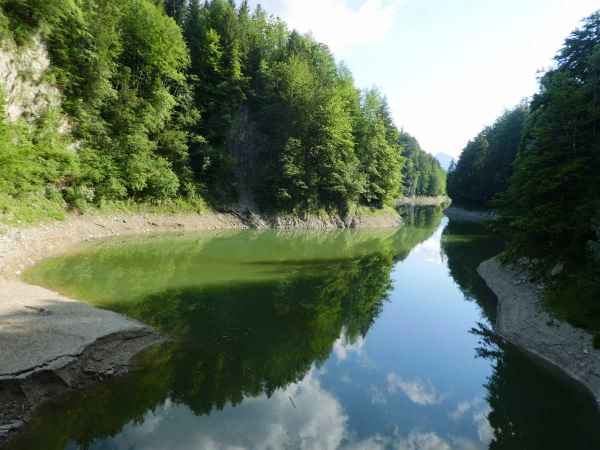 Milieu passerelle amont